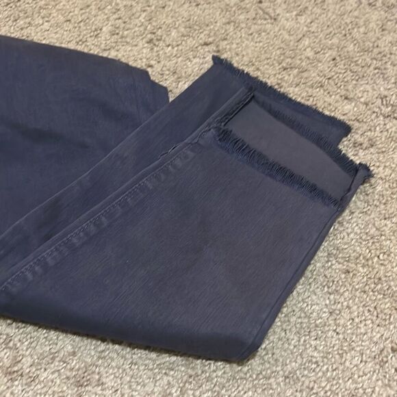 Felicite Women's 31 Step Hem Skinny Jeans Dark Blue Distressed Fringe New - Picture 8 of 13